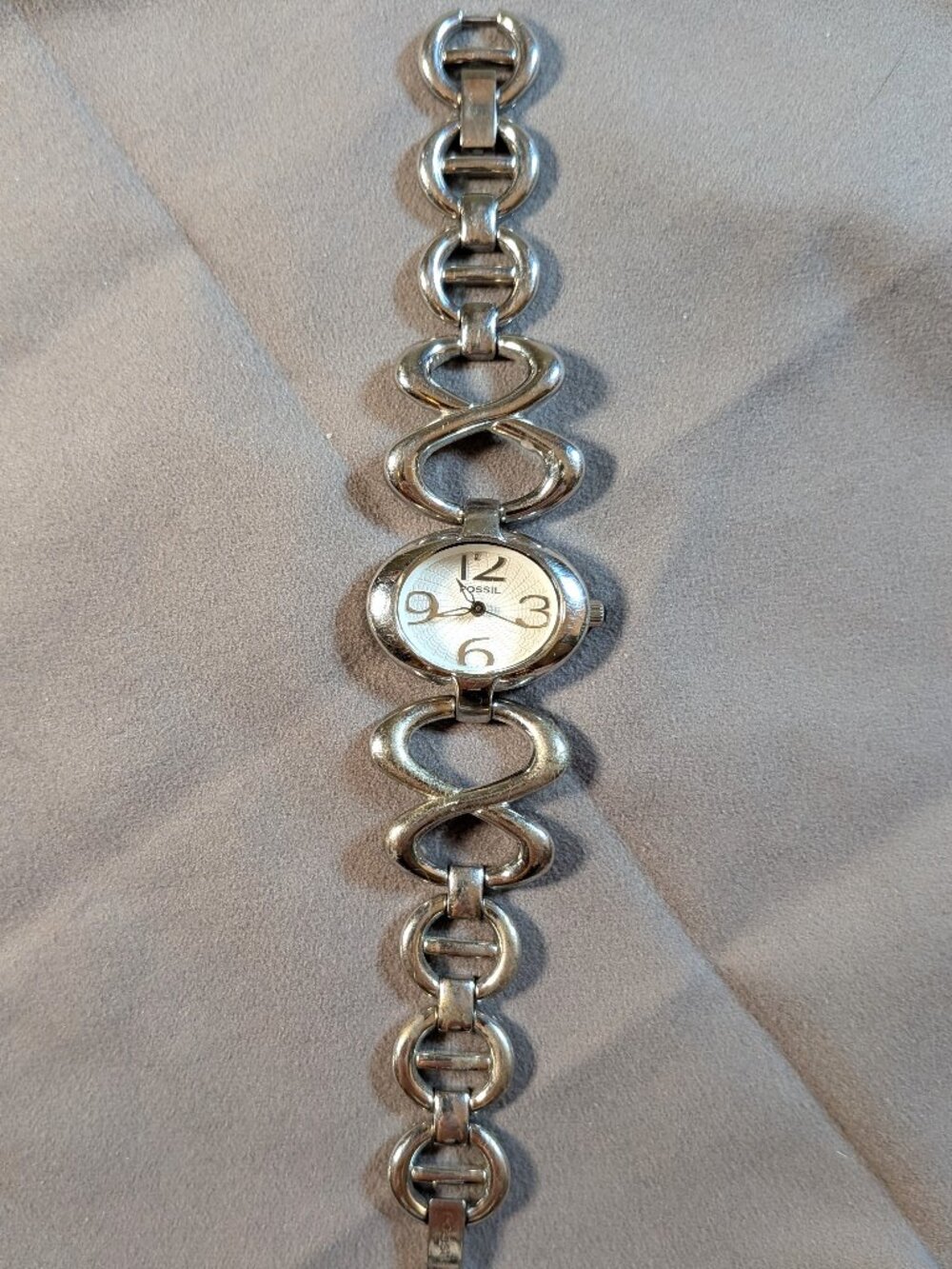 Fossil F2 Womens Watch 29mm White Dial Stainless Band ES-1971 6.75"